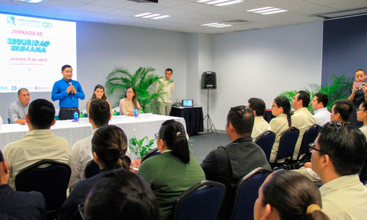Acercan servicios de salud a trabajadores de hoteles en Puerto Morelos