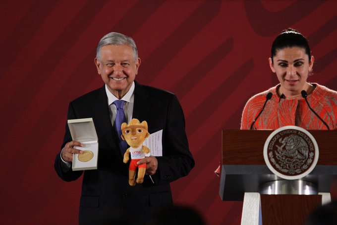 Anuncia AMLO 220 mdp para becar a deportistas de Panamericanos