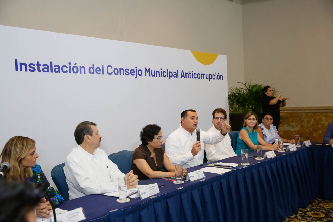 Renán Barrera instala primer Consejo Municipal Anticorrupción de Mérida