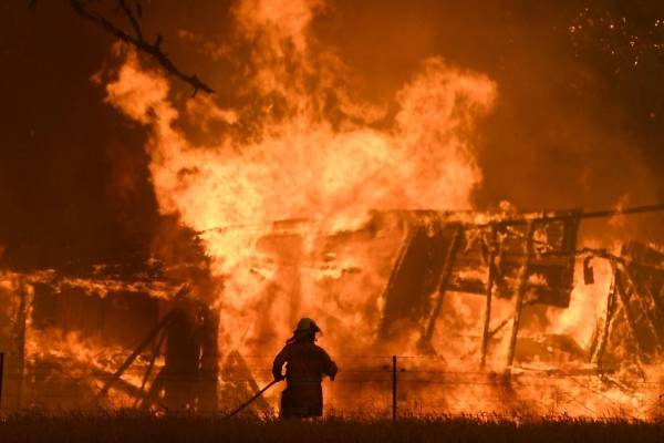 Declaran estado de emergencia en Australia por incendios forestales