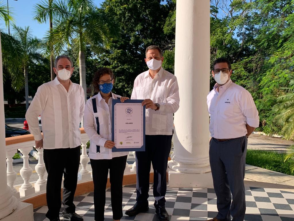 Volaris recibe certificado por buenas practicas sanitarias en Yucatán