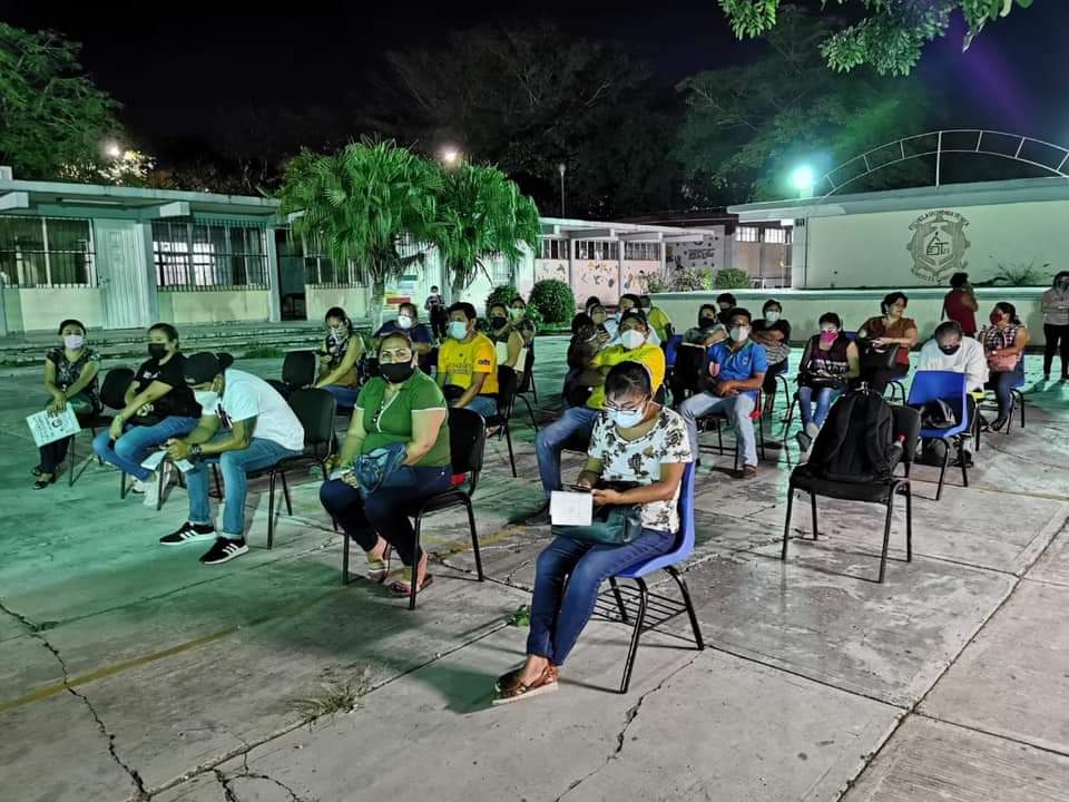 Inicia campaña de vacunación contra el Covid para maestros de Campeche