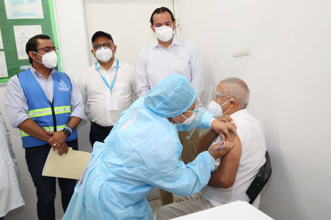 Arriba a Yucatán nuevo lote de vacunas contra Covid-19
