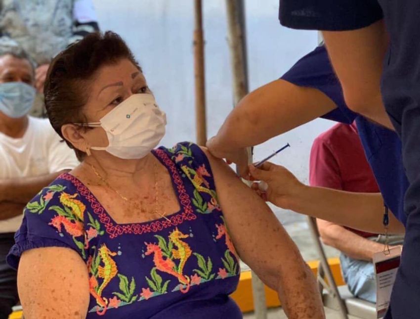 Aplicarán 6 mil 400 vacunas contra el Covid a adultos mayores de FCP