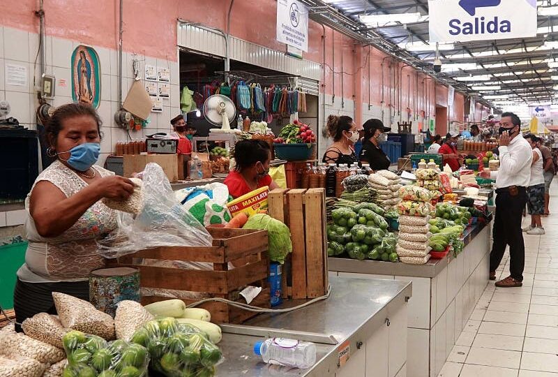 Amplían horarios y relajan restricciones en mercados de Mérida