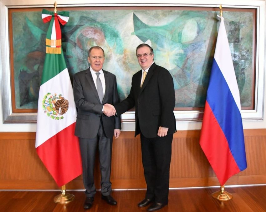 Marcelo Ebrard continúa gira de negocios por Rusia para envasar la vacuna Sputnik V en México