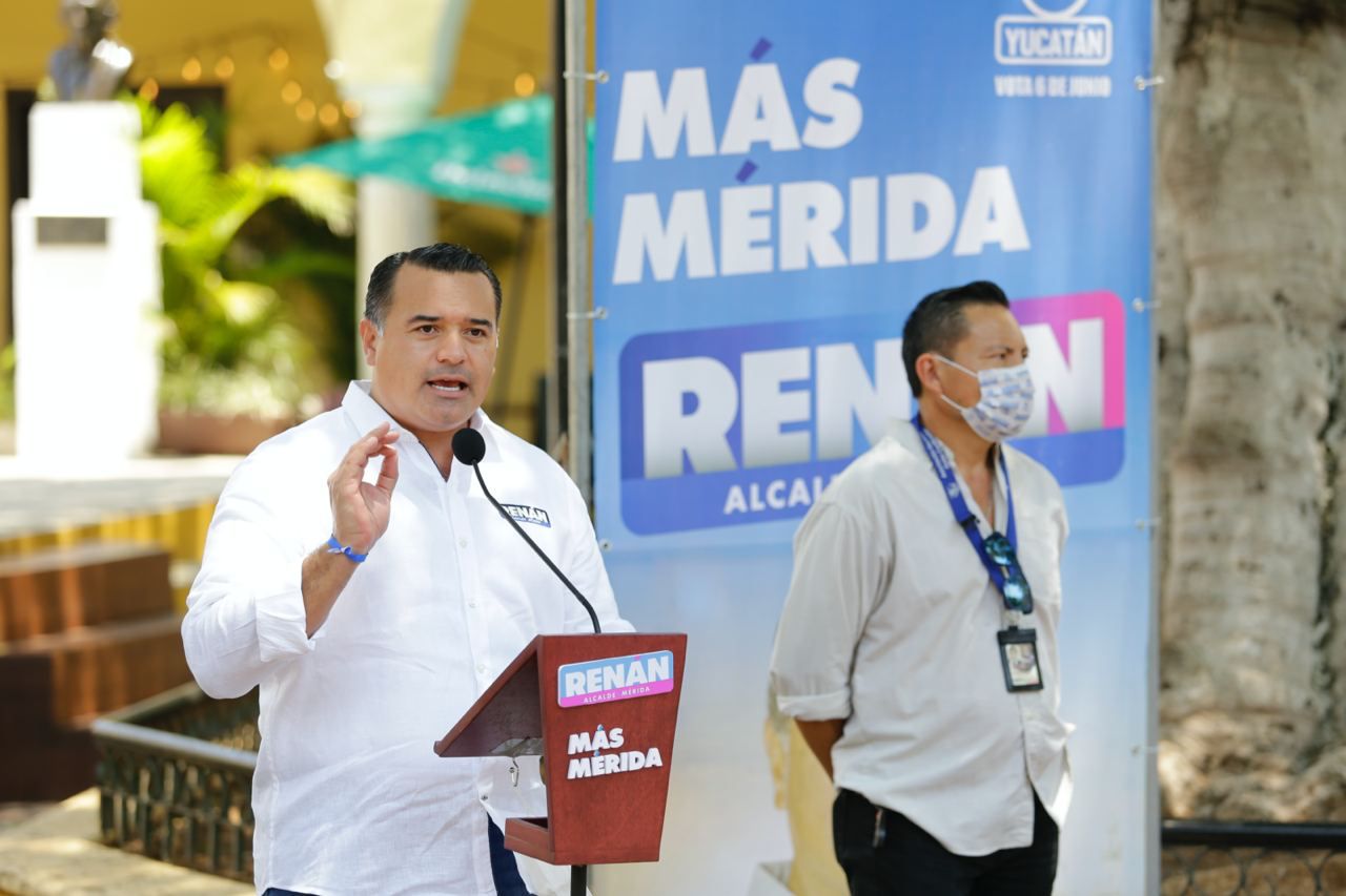 Renán Barrera va por vacunas para trabajadores del sector turismo