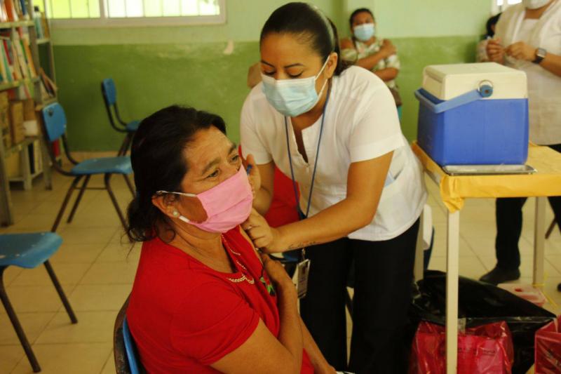 Inicia vacunación anticovid a personas de 40 a 49 años en 5 municipios de Yucatán