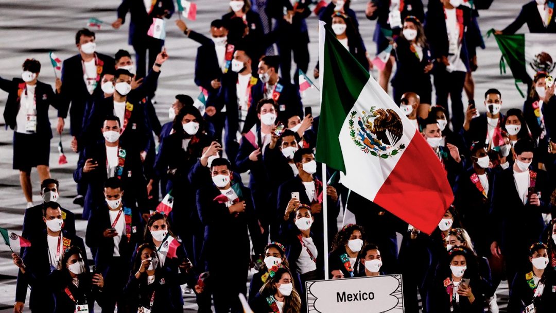 México desfila en la inauguración de los Juegos Olímpicos