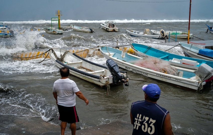 Tabasco, Tamaulipas y CDMX envían ayuda a Veracruz tras huracán Grace