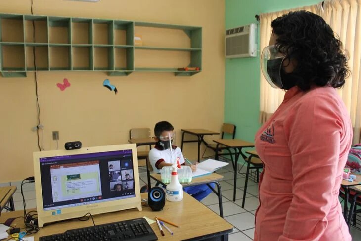 Realizan jornada extraordinaria de vacunación anticovid en personal educativo de Yucatán