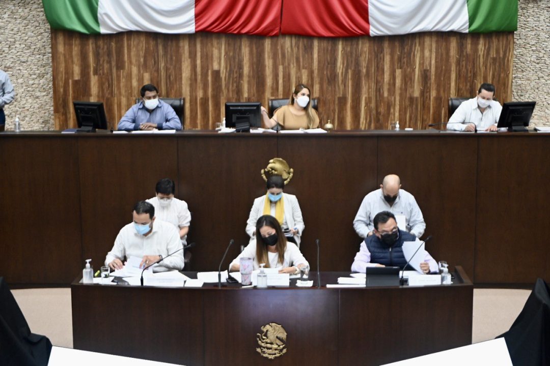 Funcionarios comparecen ante Congreso de Yucatán por Tercer Informe de Mauricio Vila