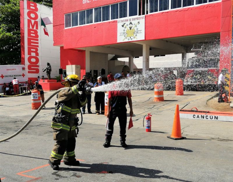 Realiza de bomberos Cancún torneo anual Inter-Bases