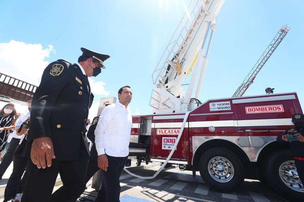Mauricio Vila fortalece la labor y seguridad de los bomberos de Yucatán