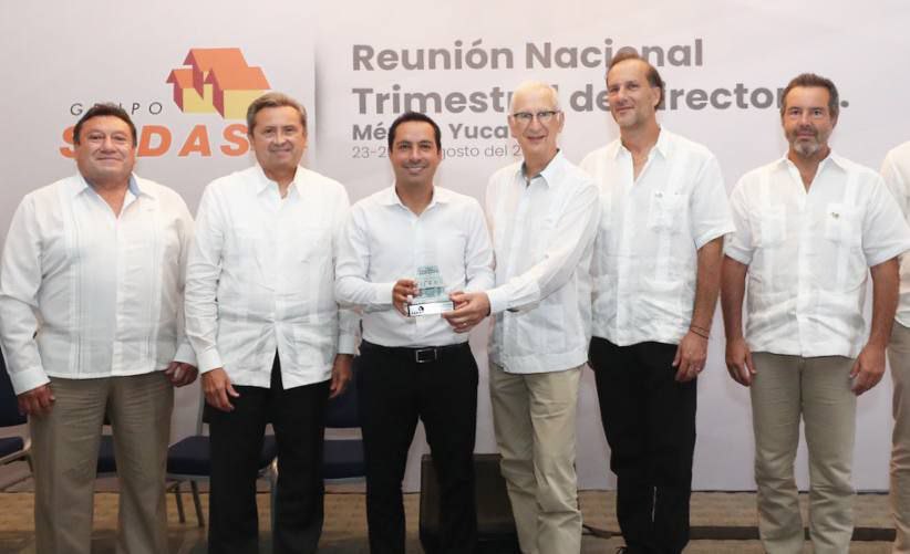 Mauricio Vila presume las ventajas de invertir en Yucatán