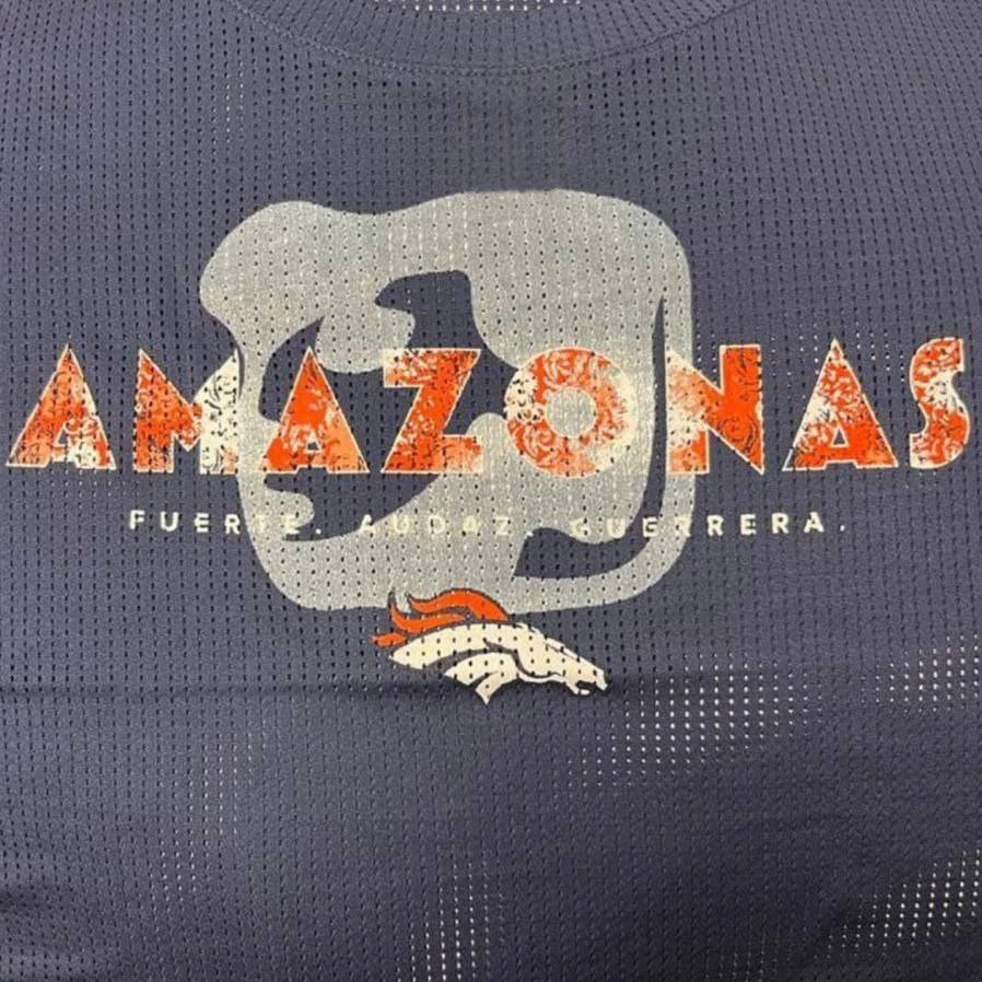 Porristas de los Broncos de Denver rinden homenaje a Las Amazonas de Yaxunah