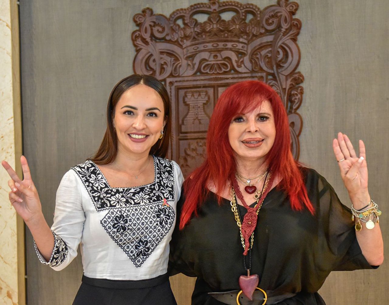 Layda Sansores y alcaldesa de Campeche ‘fuman la pipa de la paz’