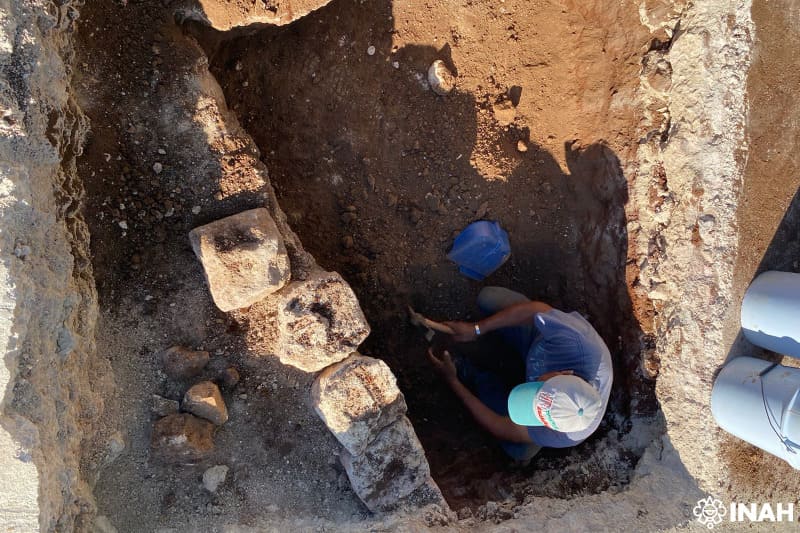 INAH Yucatán recupera vestigios arqueológicos descubiertos en la plaza central de Oxkutzcab