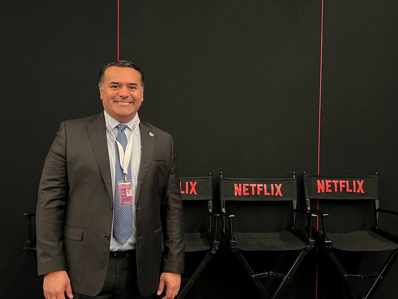 Renán Barrera promueve a Mérida con directivos de plataformas de streaming