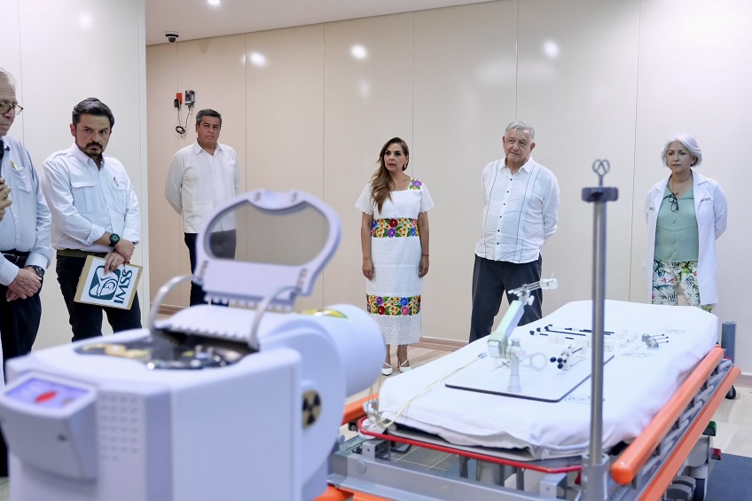 AMLO y Mara Lezama inauguran el Hospital Oncológico de Chetumal