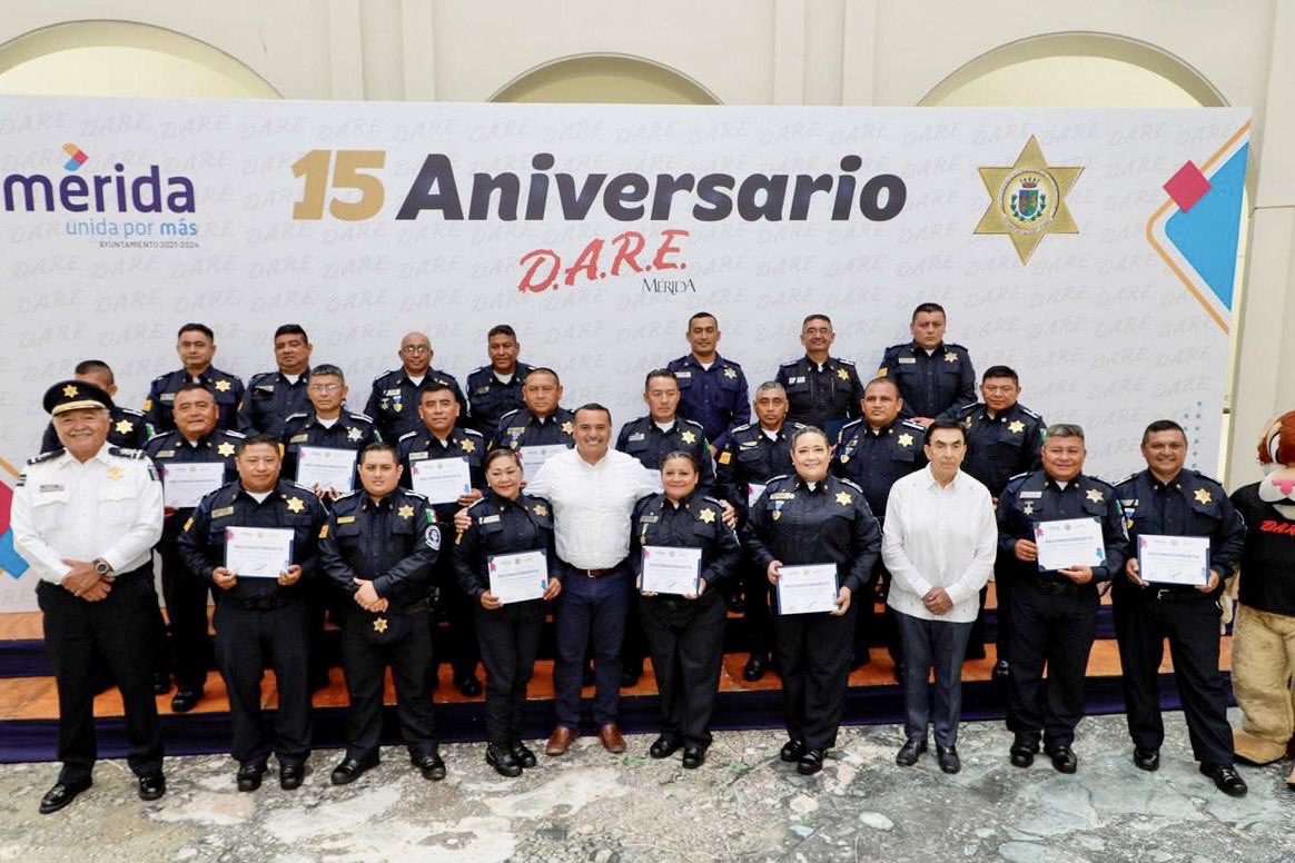 Renán Barrera reconoce el trabajo de la Policía Municipal para prevenir adicciones y violencia en Mérida