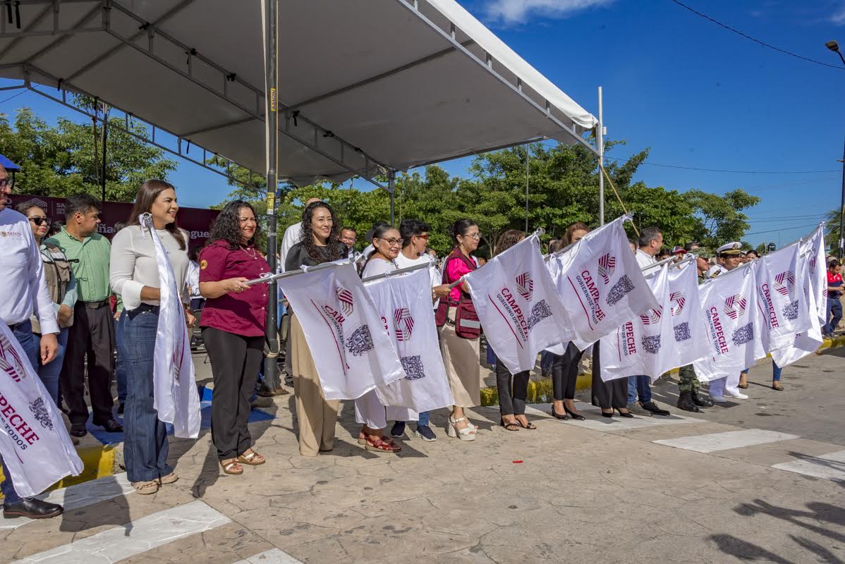 Dan banderazo a campaña contra el Dengue en Campeche