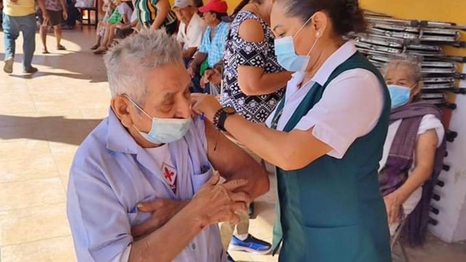 IMSS Yucatán continúa con la campaña de vacunación contra influenza y Covid-19