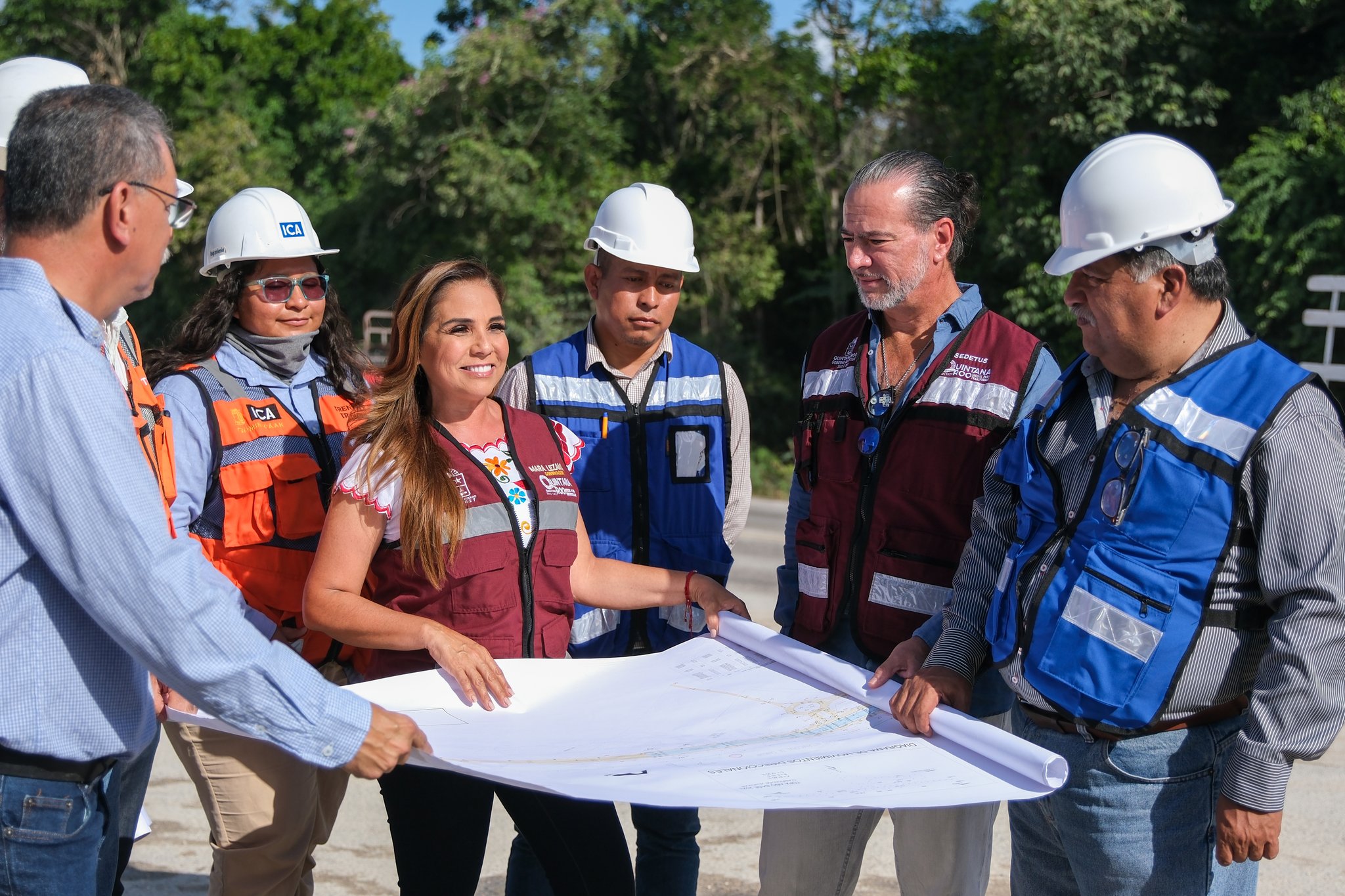 Mara Lezama supervisa el inicio de obra en la 180 D, acceso a la estación del Tren Maya en Cancún
