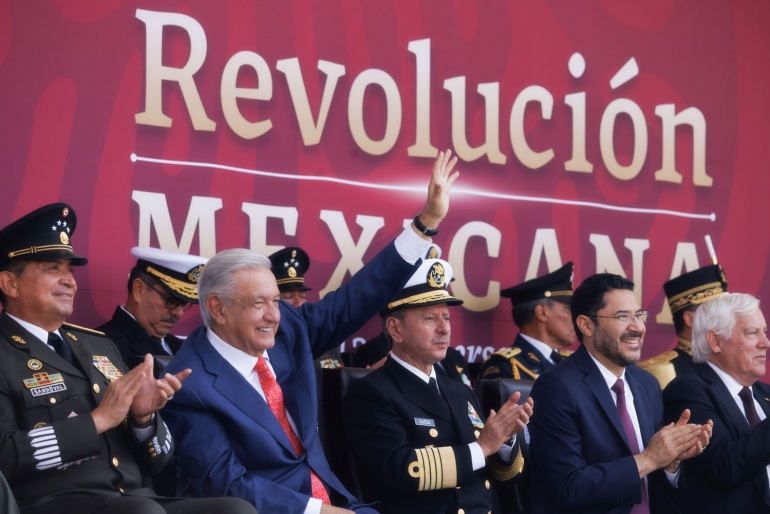 AMLO declara regreso del servicio de trenes de pasajeros; conmemora 113 Aniversario de la Revolución Mexicana