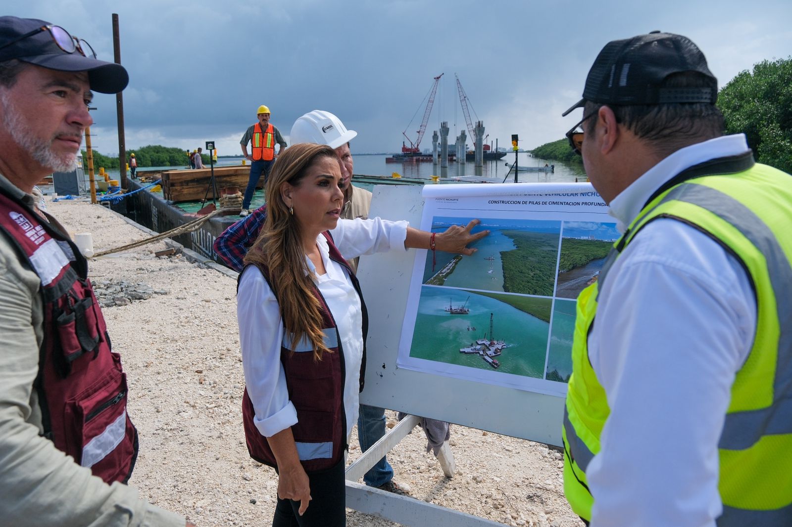 Mara Lezama supervisa avances del puente Nichupté en Cancún
