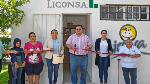 FPMC abre punto de venta de Leche Liconsa en el BiblioAvión Gervasio