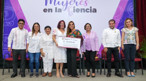 Mara Lezama entrega financiamiento a proyectos científicos liderados por mujeres