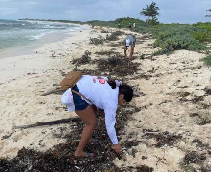 FPMC realiza la primera limpieza de playas del año en Punta Sur