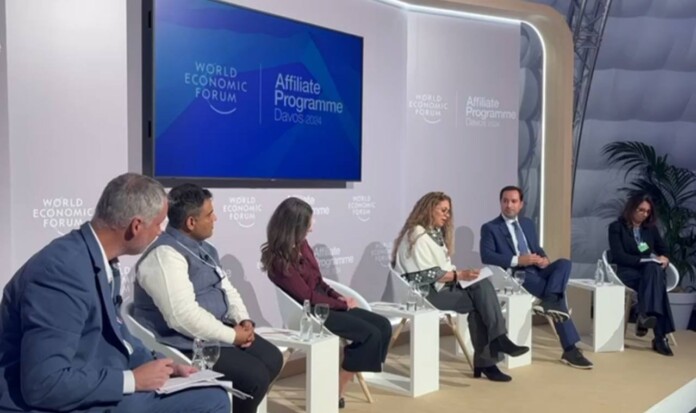 Mauricio Vila participa en el Foro de Davos