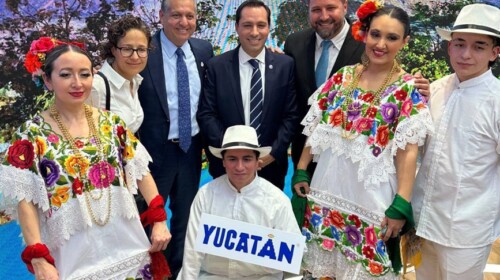 Mauricio Vila promociona a Yucatán en la FITUR 2024