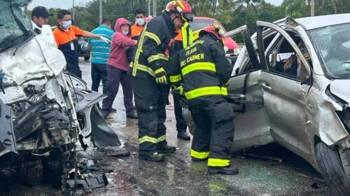 Cinco turistas argentinos murieron en fuerte accidente en carretera de Q.Roo