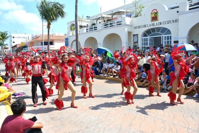 FPMC se suma a la celebración de los 150 años del Carnaval de Cozumel