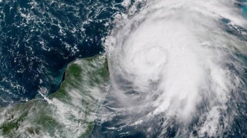 Prevén temporada de huracanes “extremadamente activa” en el Atlántico