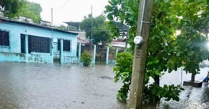 Lluvias intensas provocan desbordamiento del río Suchiate