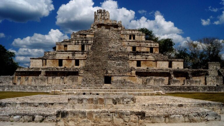 Cierran zonas arqueológicas en Campeche y Yucatán por Beryl