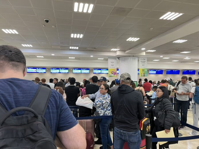 Aeropuerto de Cancún, con afectaciones tras falla de Microsoft