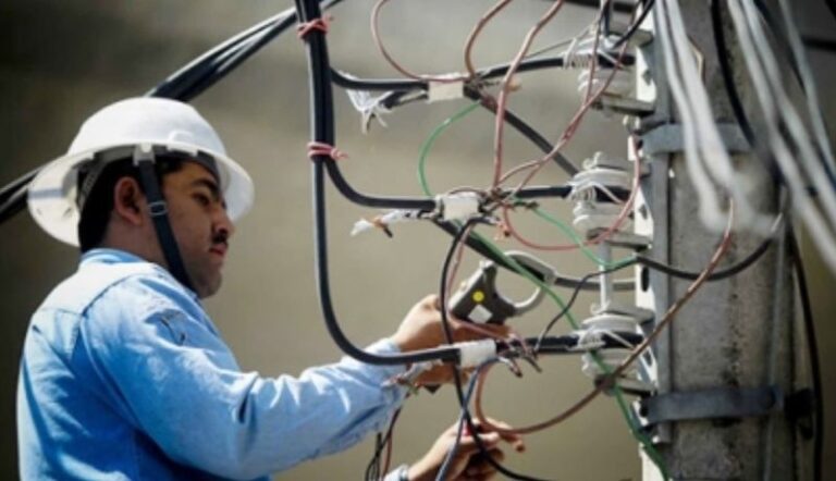 El personal de la CFE está listo para iniciar labores de restablecimiento del suministro eléctrico en cuanto las condiciones meteorológicas lo permitan