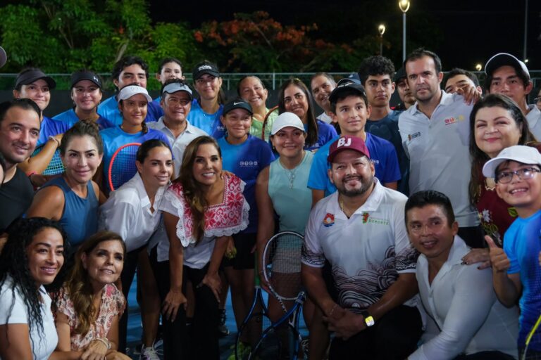 Inauguran nuevas canchas de pasto sintético de la Unidad Deportiva de la SM. 21