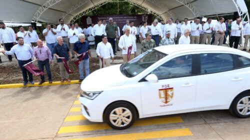 Dotan de equipamiento y vehículos a la Fiscalía General de Tabasco