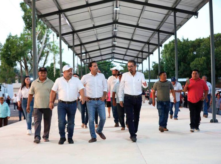 Entregan obras de la Central de Abastos de Oxkutzcab