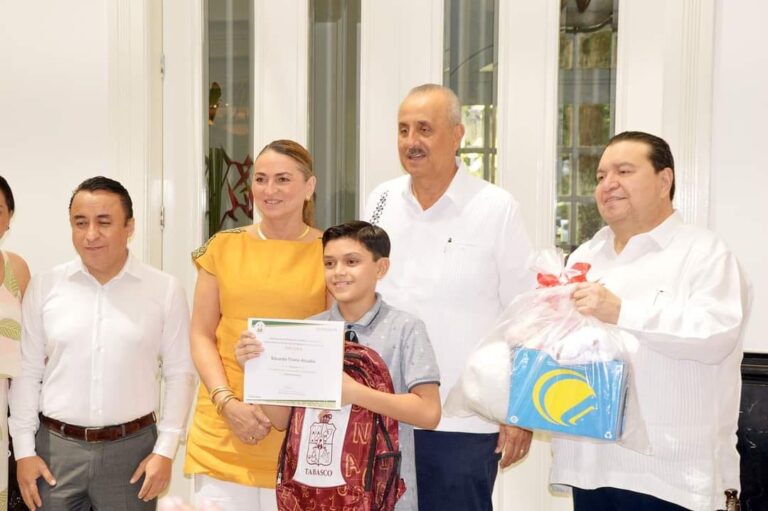 Invertir en educación, es sembrar esperanza de un mejor Tabasco: Carlos Manuel Merino