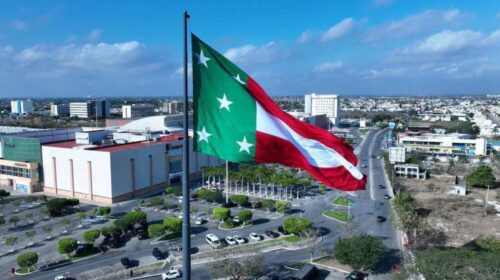 Mauricio Vila presenta el escudo, la bandera y el himno oficial de Yucatán