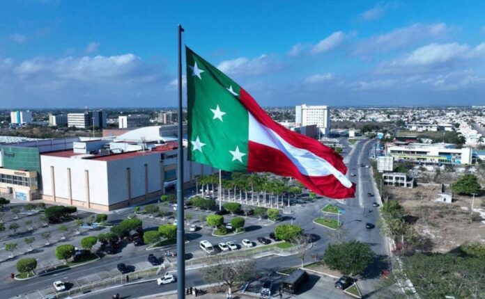 Mauricio Vila presenta el escudo, la bandera y el himno oficial de Yucatán