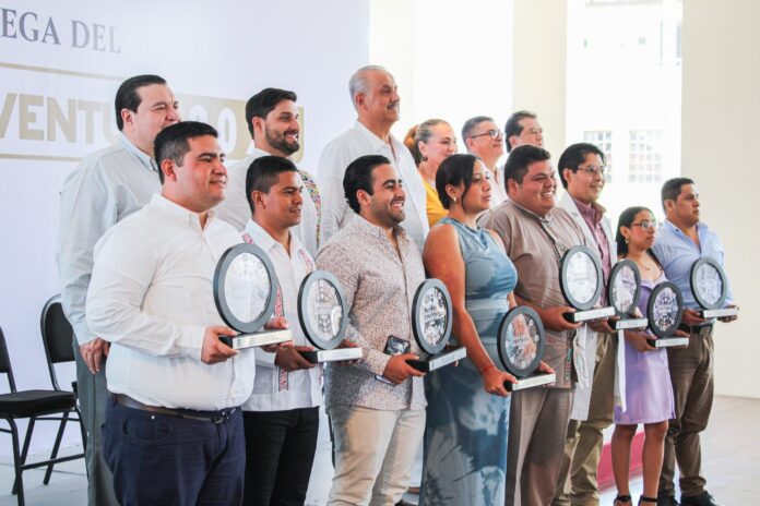 Tabasco entrega el Premio Estatal de la Juventud 2024