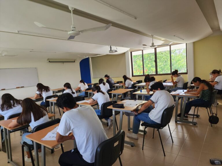 UADY seguirá aplicando examen de ingreso a sus escuelas de media superior